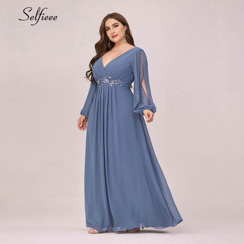 Plus Size Dusty Blue Women Dress Deep V-Neck Long Sleeve Appliques Ruched Long Party Dress Maxi Chiffon Dress Robe De Soiree 210409