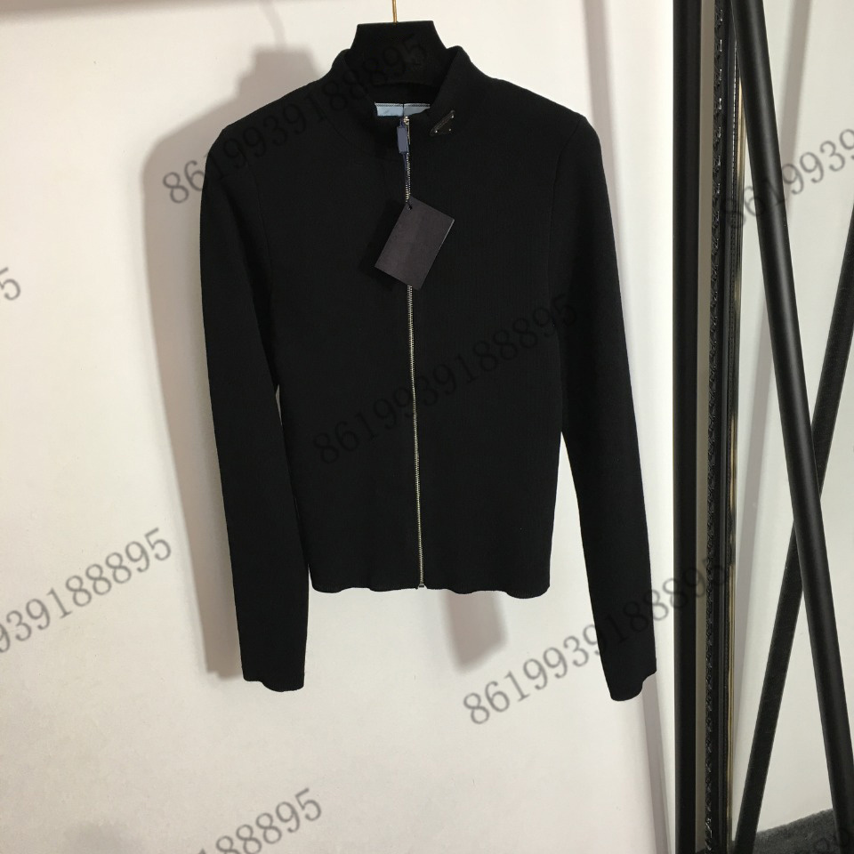 luxury girls Sweaters high-end designer female christmas sweater jackets Metal triangle logo Slim-fit stand-up collar slimming knitted cardigan top Zipper jacket, 07
luxury girls Sweaters high-end designer female christmas sweater jackets Metal triangle logo Slim-fit stand-up collar slimming knitted cardigan top Zipper jacket, 07