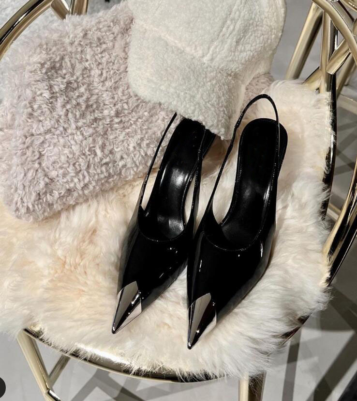 2022s Women Sandal sling back pumps with a secbacks stiletto heel elasticized slingback strap long pointed toe with patent leather luxury designer lady's high heeled
2022s Women Sandal sling back pumps with a secbacks stiletto heel elasticized slingback strap long pointed toe with patent leather luxury designer lady's high heeled