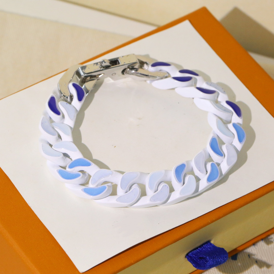 High Quality Letter Titanium Steel Chain Bracelet for Man Blue Sky Cloud Bracelet Dyeing Gradient Blue Bracelet Jewelry
High Quality Letter Titanium Steel Chain Bracelet for Man Blue Sky Cloud Bracelet Dyeing Gradient Blue Bracelet Jewelry