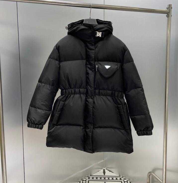 Winter Designer Jacket for Mens Women Down Parkas With Letters Badge Sequins High Quality Womens Jackets Coats Warm Streetwear 2 Styles, Customize
Winter Designer Jacket for Mens Women Down Parkas With Letters Badge Sequins High Quality Womens Jackets Coats Warm Streetwear 2 Styles, Customize