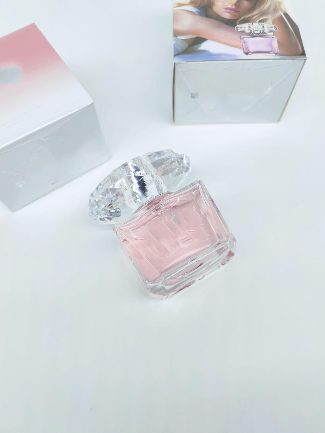 Sales women Perfume Woman Fragrances 90ml EAU DE PARFUM Floral Notes Rare Diamond Long Lasting Fragrance Counter Edition Fast Free Delivery
Sales women Perfume Woman Fragrances 90ml EAU DE PARFUM Floral Notes Rare Diamond Long Lasting Fragrance Counter Edition Fast Free Delivery