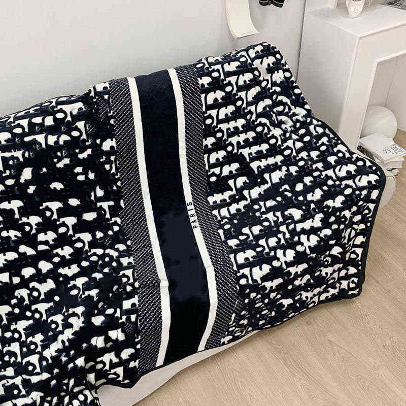 Soft Black Designer Blanket Manta Fleece Throws Sofa Bed Plane Travel Plaids Towel Blankets Luxurious Gift for Kid Adult
Soft Black Designer Blanket Manta Fleece Throws Sofa Bed Plane Travel Plaids Towel Blankets Luxurious Gift for Kid Adult