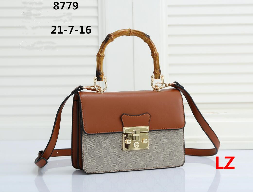 Classic bags Lady Fashion CrossBody High Quality Letter Handbags Totes 2021 women Shoulder Bag Envelope wholesale, Red
Classic bags Lady Fashion CrossBody High Quality Letter Handbags Totes 2021 women Shoulder Bag Envelope wholesale, Red