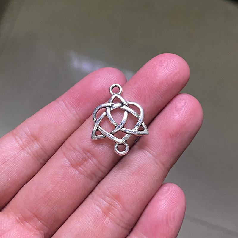 Charms 18pcs 19x25mm Celtic Knot Connector Pendants Jewelry Making DIY Men's WomenNecklace Bracelet Handmade Crafts Accessories, Bronze;silver
Charms 18pcs 19x25mm Celtic Knot Connector Pendants Jewelry Making DIY Men's WomenNecklace Bracelet Handmade Crafts Accessories, Bronze;silver