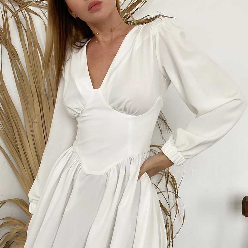 DEAT Women Spring Autumn Solid High Waist V-neck Long Sleeve Temperament Streetwear Style Slim Pleated Dress MZ051 210709