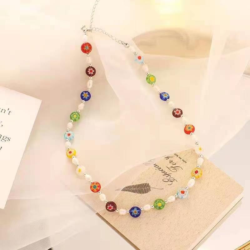 Pendant Necklaces South Korea Bohemian Style Pearl Glazed Flower Strawberry Necklace Personality DIY Handmade Beaded
Pendant Necklaces South Korea Bohemian Style Pearl Glazed Flower Strawberry Necklace Personality DIY Handmade Beaded