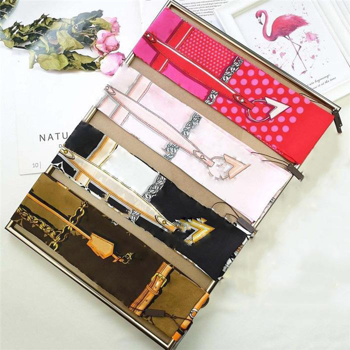 Classic scarf printed alphabet scarfs fashion silk twill square scarves for ladies size 120X8cm
Classic scarf printed alphabet scarfs fashion silk twill square scarves for ladies size 120X8cm