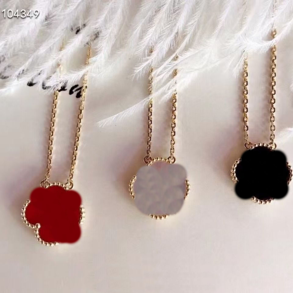 Van Ladies love rings Pendant Necklaces Cleef Screw Bracelet party Wedding Couple Gift Love Bracelet Fashion Luxury Designer Bracelet carti, Silver
Van Ladies love rings Pendant Necklaces Cleef Screw Bracelet party Wedding Couple Gift Love Bracelet Fashion Luxury Designer Bracelet carti, Silver
