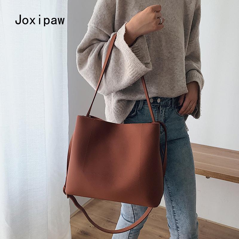 Casual Large Capacity Tote Designer Handbags Luxury Matte Leather Female Shoulder Messenger Bag Big Buckets Lady Purse Evening Bags
Casual Large Capacity Tote Designer Handbags Luxury Matte Leather Female Shoulder Messenger Bag Big Buckets Lady Purse Evening Bags