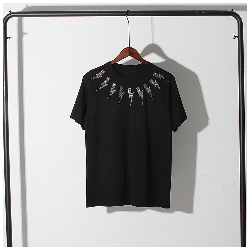 Best quality Neil Barrett New stitching Diamond lightning men's short-sleeved T-shirt fashion street style 100% cotton top, White;black
Best quality Neil Barrett New stitching Diamond lightning men's short-sleeved T-shirt fashion street style 100% cotton top, White;black