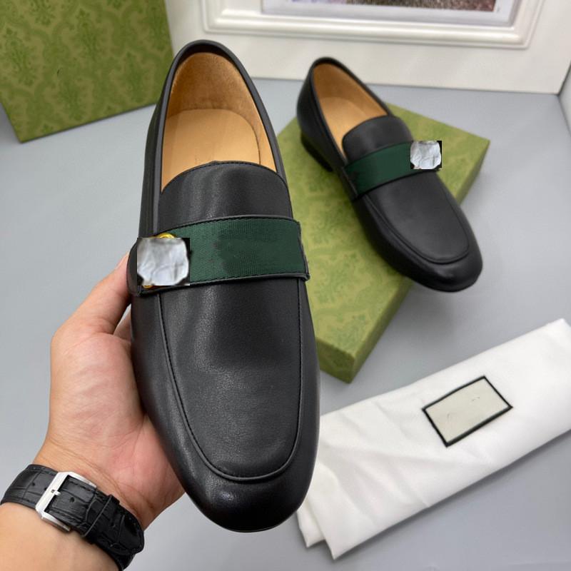 2021 High quality Formal Dress Shoes Gentleman designers Men Black Genuine Leather Shoes Pointed Toe Mens Business Oxfords Casual shoes Size, Shoelace
2021 High quality Formal Dress Shoes Gentleman designers Men Black Genuine Leather Shoes Pointed Toe Mens Business Oxfords Casual shoes Size, Shoelace