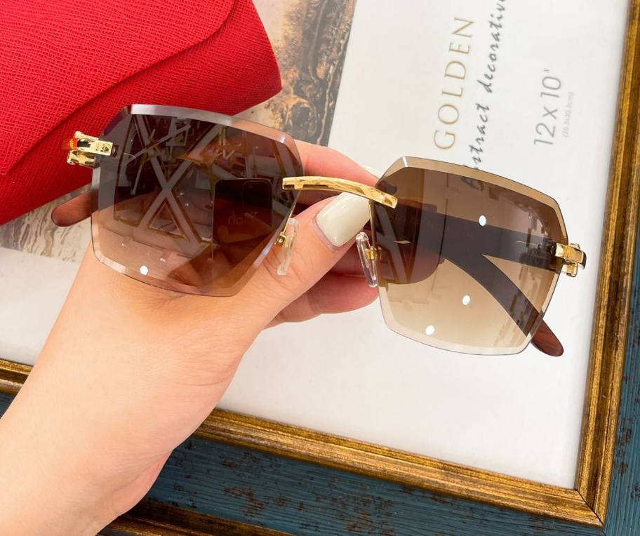 Vintage Rimless Wood Sunglasses Gold Brown Gradient Glasses Sunnies Men Fashion Sunglasses Gafas de sol UV400 Protection Eyewear with box
Vintage Rimless Wood Sunglasses Gold Brown Gradient Glasses Sunnies Men Fashion Sunglasses Gafas de sol UV400 Protection Eyewear with box