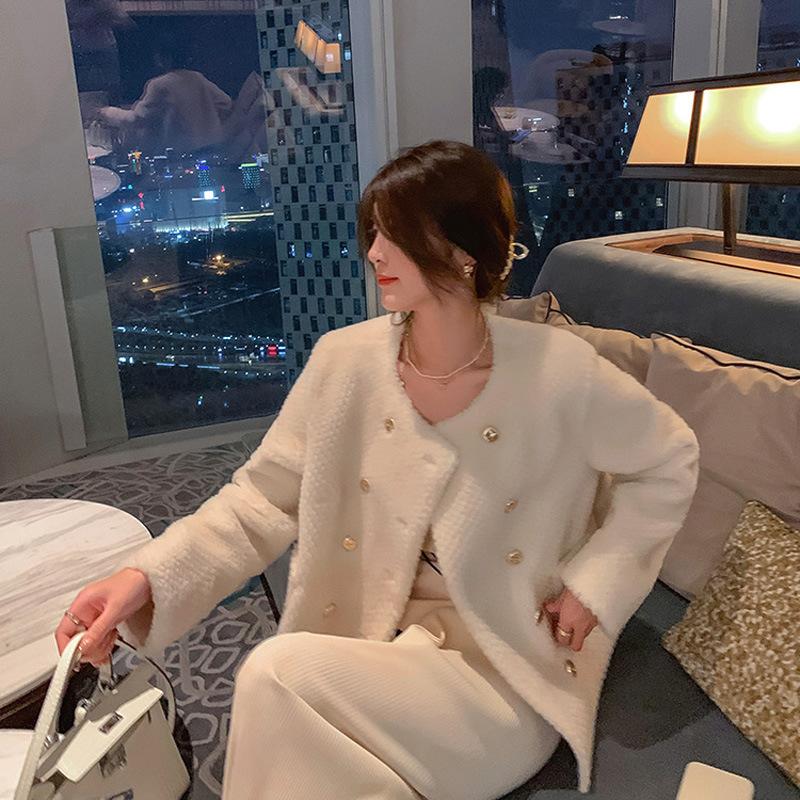 Women's Fur & Faux Elegant Short Coat Women Solid Double Breasted Crop Jacket Temperament Ladies Lambs Wool Warm Coats Winter Fashion, Black
Women's Fur & Faux Elegant Short Coat Women Solid Double Breasted Crop Jacket Temperament Ladies Lambs Wool Warm Coats Winter Fashion, Black