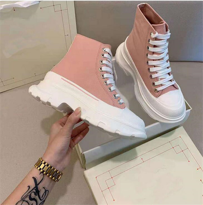 Fashion Women's short Boots Classic design High quality Canvas shoes Female locomotive shoes Comfortable platform casual shoe M1022133, Extra freight
Fashion Women's short Boots Classic design High quality Canvas shoes Female locomotive shoes Comfortable platform casual shoe M1022133, Extra freight