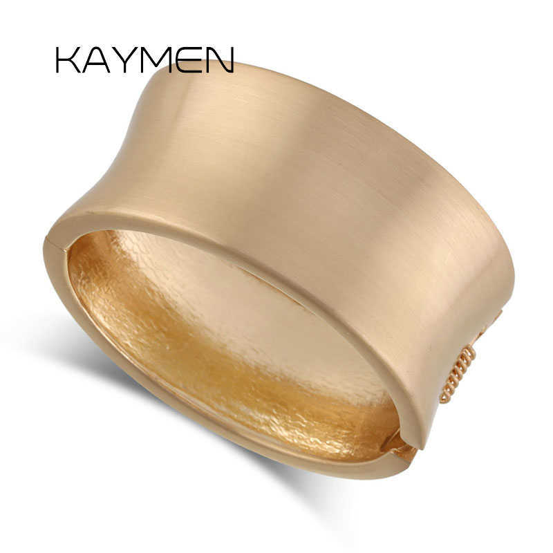 Kaymen Round Metal Brushed Goledn Fashion Bangle for Girl, New Arrival Open Bangle Wedding Party Prom Gift Jewelry Q0717
Kaymen Round Metal Brushed Goledn Fashion Bangle for Girl, New Arrival Open Bangle Wedding Party Prom Gift Jewelry Q0717