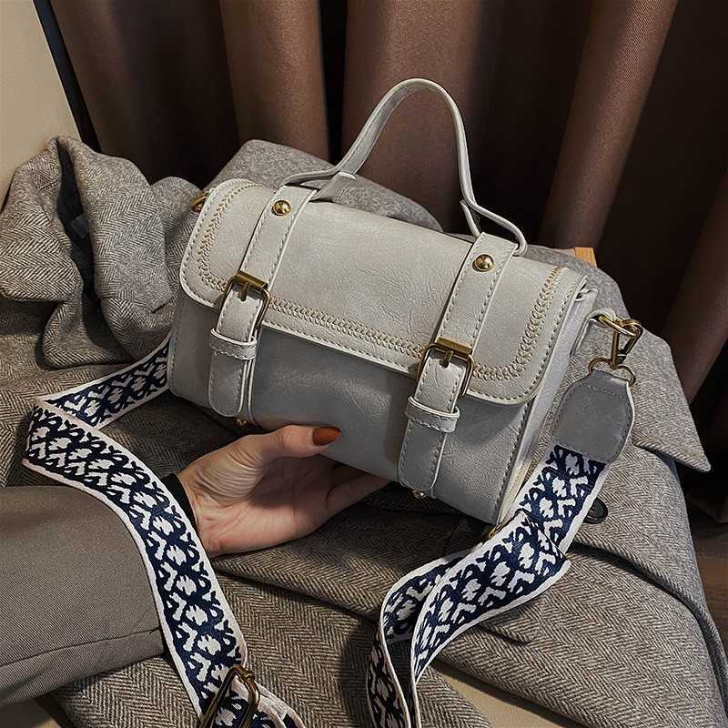 CLASSIC FLOWER Women Crossbody Samll Oblique Shoulder Bag Messenger Bags Ladies Wallet Fashion Purse Pu Handbag
CLASSIC FLOWER Women Crossbody Samll Oblique Shoulder Bag Messenger Bags Ladies Wallet Fashion Purse Pu Handbag