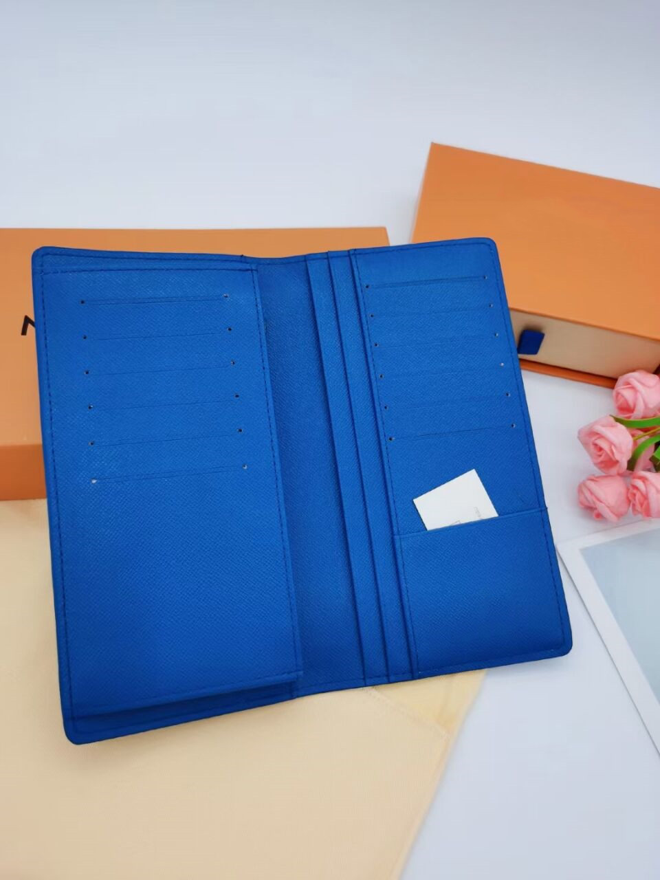 2021 Fashion clutch Genuine leather wallet with box dust bag Women Men Purse Designer Luxury Purse Real Images Wholesale, Red;black
2021 Fashion clutch Genuine leather wallet with box dust bag Women Men Purse Designer Luxury Purse Real Images Wholesale, Red;black