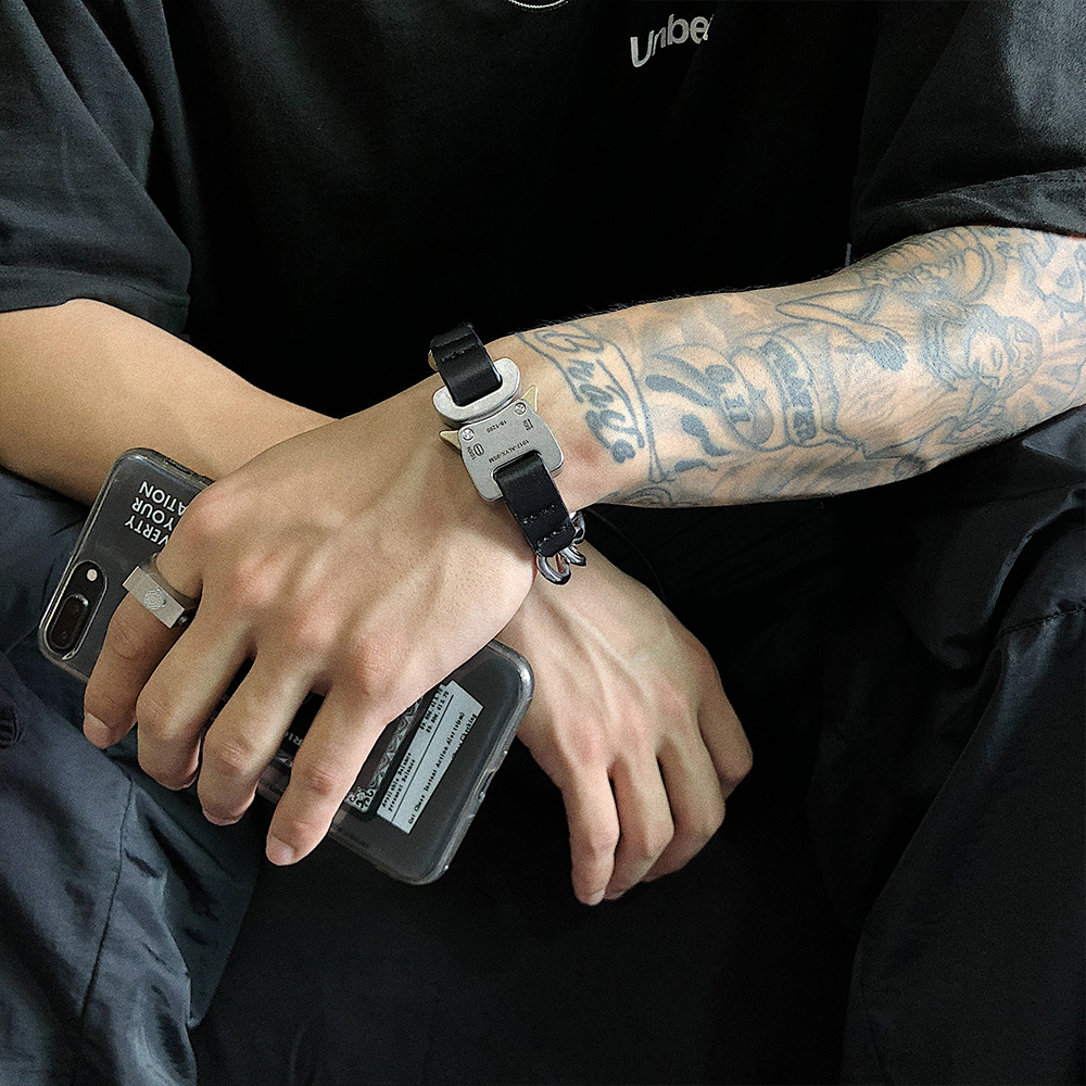 Alyx Metal Sense Embossed Chain High Street Functional Wind Bracelet Tide Brand Safety Buckle Titanium Steel