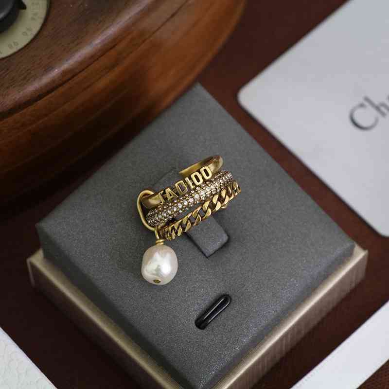 Designer Luxury Fashion Ring 2021 d Family Cd Letter Opening Pearl Female Di Diamond Inlaid Brass
Designer Luxury Fashion Ring 2021 d Family Cd Letter Opening Pearl Female Di Diamond Inlaid Brass