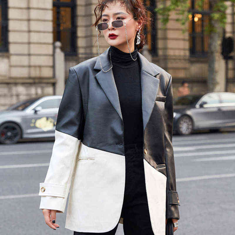[EWQ] Notched Long Sleeve Patchwork Casual Blazers Female Autumn Korean Hit Color Coat PU Leather Jacket For Women 211122