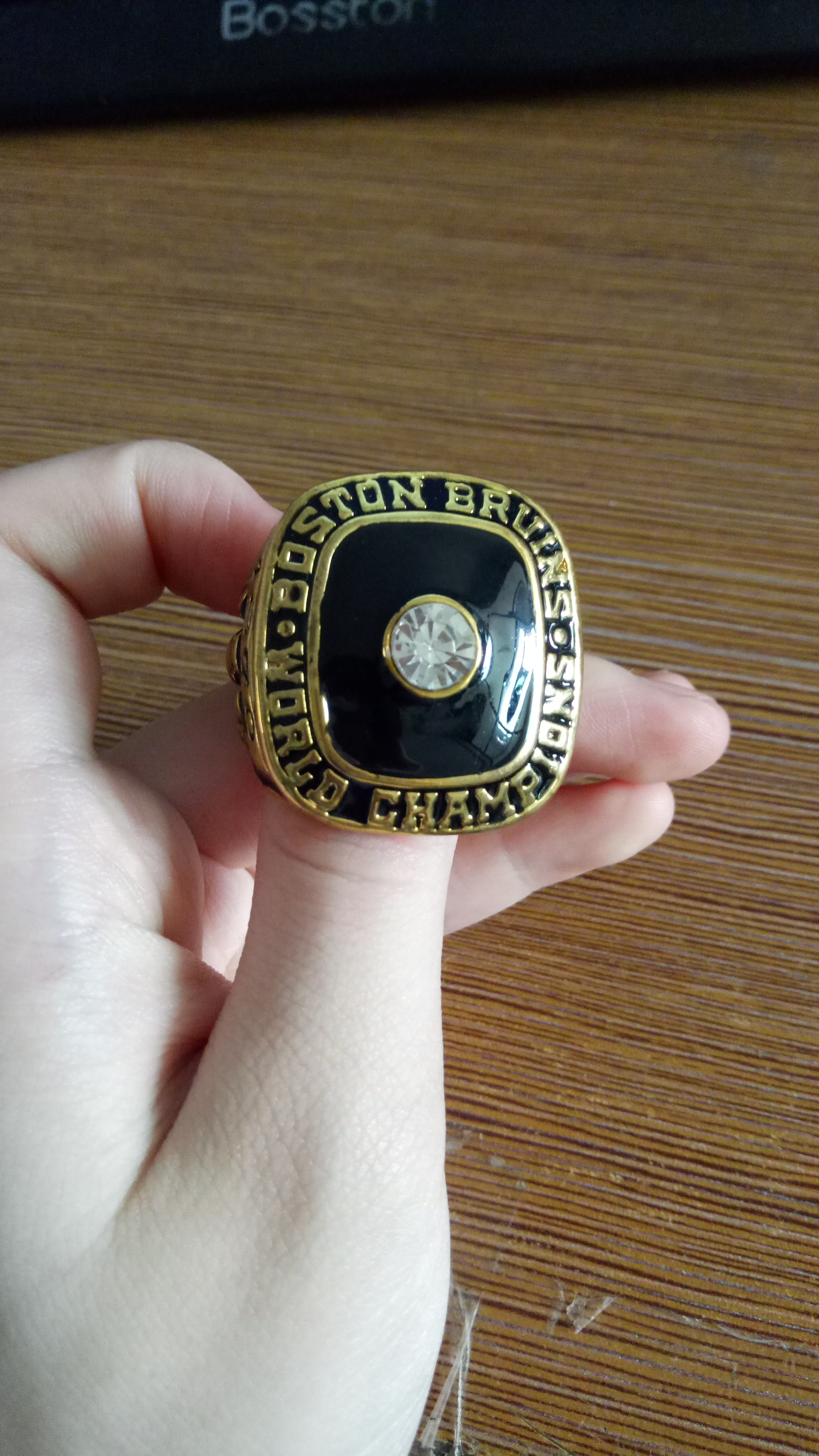 1970 Boston brown bears championship ring Europe and America memorial nostalgic classic
1970 Boston brown bears championship ring Europe and America memorial nostalgic classic
