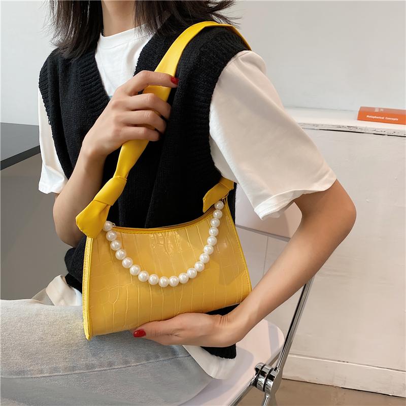 Evening Bags Solid Color PU Leather Women Wide Strap Shoulder Crocodile Pattern Female Underarm Bag Elegant Ladies Pearl Chain Handbags
Evening Bags Solid Color PU Leather Women Wide Strap Shoulder Crocodile Pattern Female Underarm Bag Elegant Ladies Pearl Chain Handbags