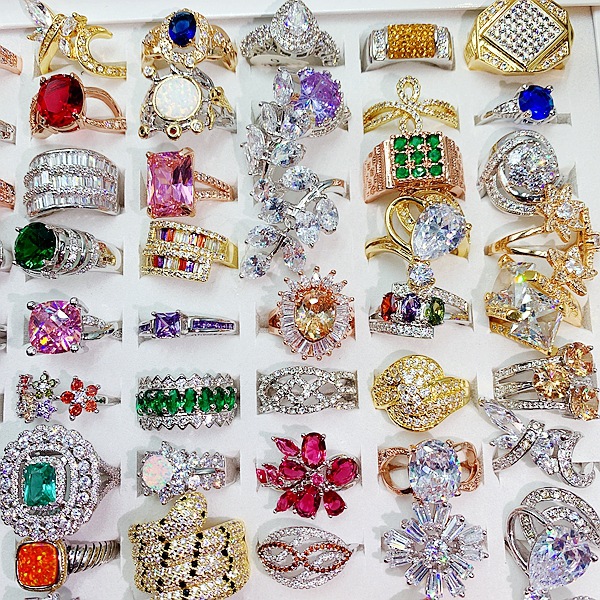 Micro Inlaid Semi-Precious Stone Ring Colored Zirconium Rings Real Gold Plated Without Fading Fashion Vintage Gems Female