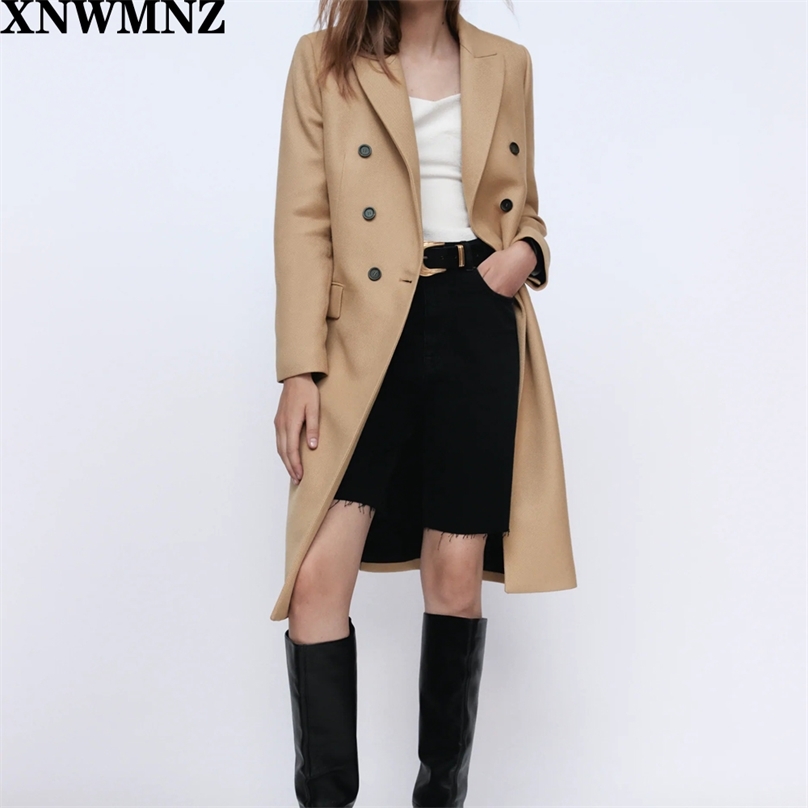 Women camel double-breasted coat Fitted with a lapel collar and long sleeves Front flap pockets Back vent at the hem 210520
Women camel double-breasted coat Fitted with a lapel collar and long sleeves Front flap pockets Back vent at the hem 210520