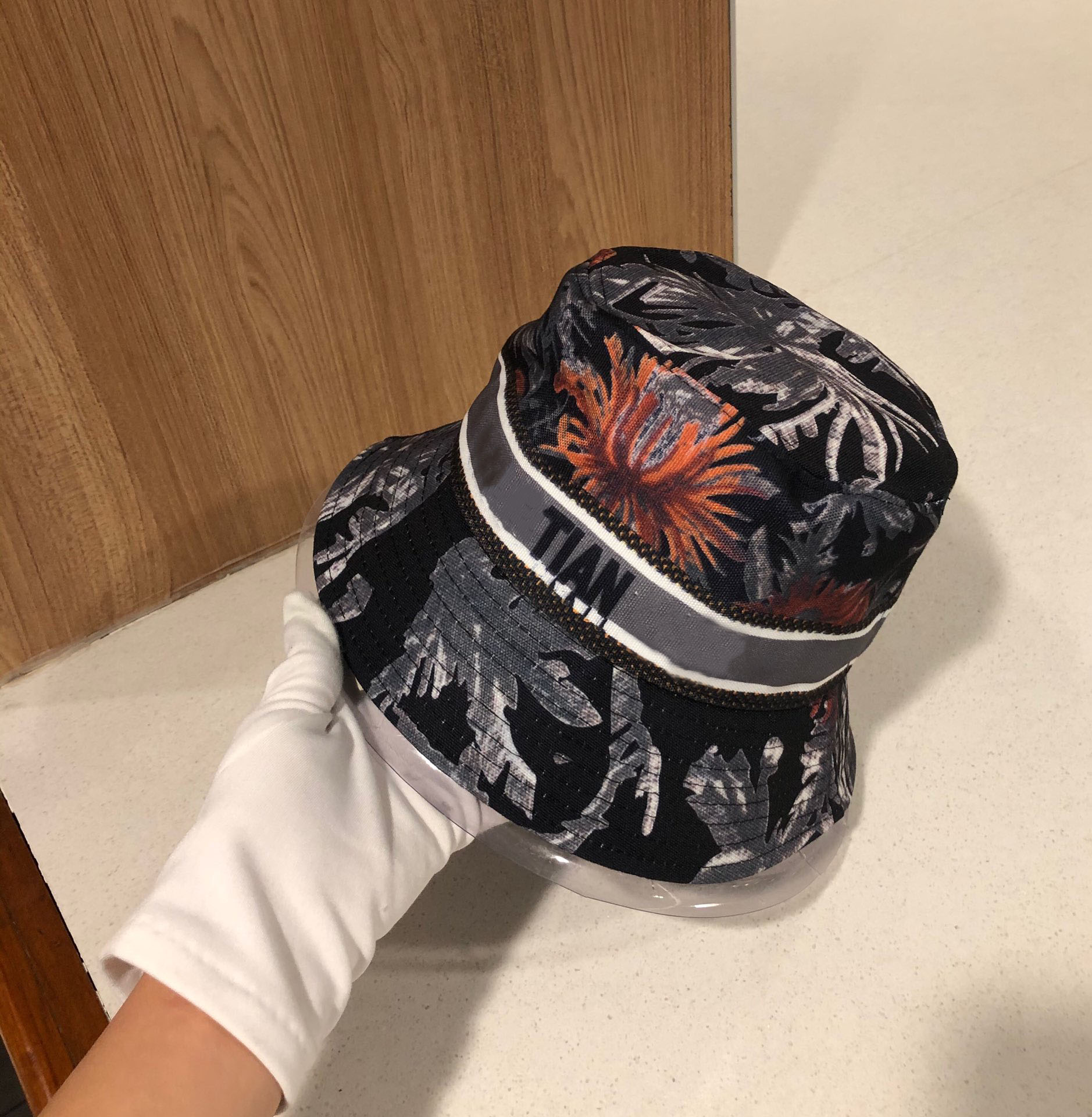 Designers Caps Hats Mens Womens Luxurys Nylon Bucket Hat Fedora Fitted Casquette Baseball Cap Bonnet Beanie designer Women Leisure 2021 nice good, Blue;gray
Designers Caps Hats Mens Womens Luxurys Nylon Bucket Hat Fedora Fitted Casquette Baseball Cap Bonnet Beanie designer Women Leisure 2021 nice good, Blue;gray