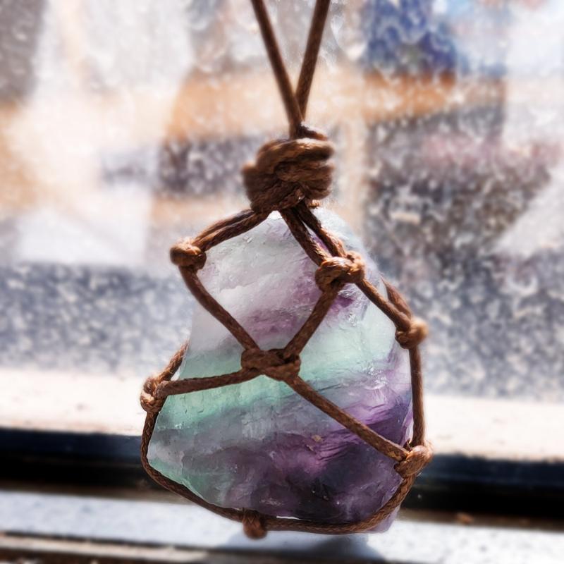Pendant Necklaces 2021 Arrival Natural Irregular Fluorite Woven Raw Ore Large Grain Necklace Sweater Chain
Pendant Necklaces 2021 Arrival Natural Irregular Fluorite Woven Raw Ore Large Grain Necklace Sweater Chain