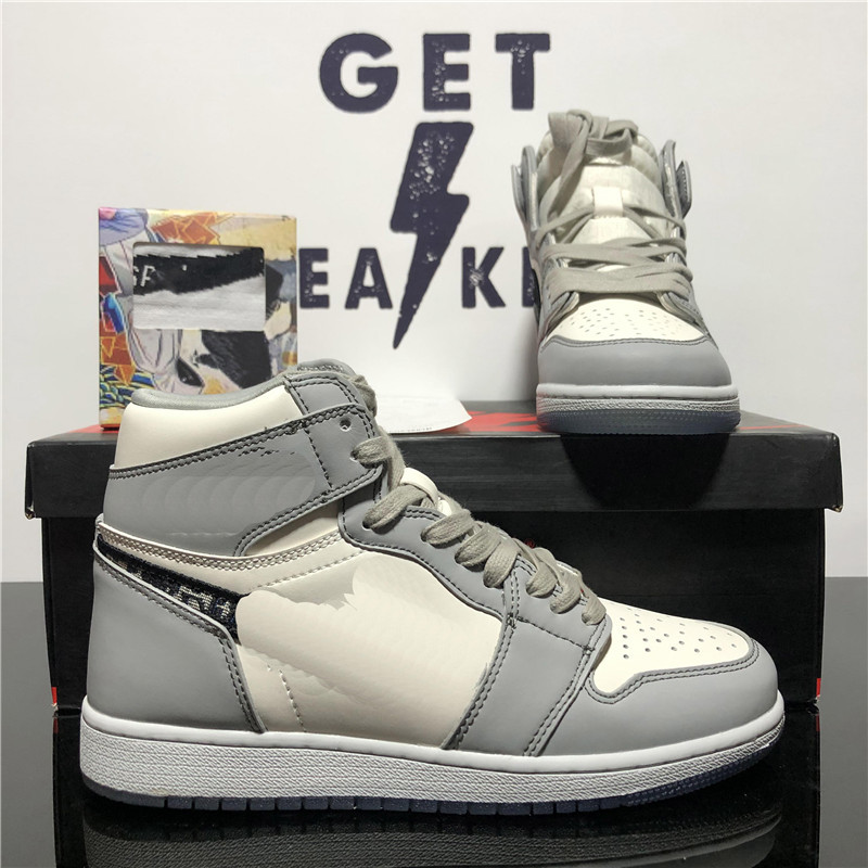Top Quality Jumpman 1 1s Basketball Shoes High Travis Scotts Fearless Obsidian Unc Mens Women Banned Bred Toe Chicago Men Womens Sport, Style 49 with box
Top Quality Jumpman 1 1s Basketball Shoes High Travis Scotts Fearless Obsidian Unc Mens Women Banned Bred Toe Chicago Men Womens Sport, Style 49 with box