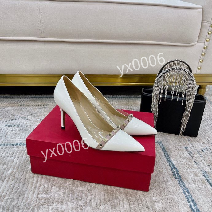 high quality gray 35-42 black fabric mesh fashion shoes comfortable breathable men's and women's sports Genuine Leathe yh211208, Choose the color
high quality gray 35-42 black fabric mesh fashion shoes comfortable breathable men's and women's sports Genuine Leathe yh211208, Choose the color