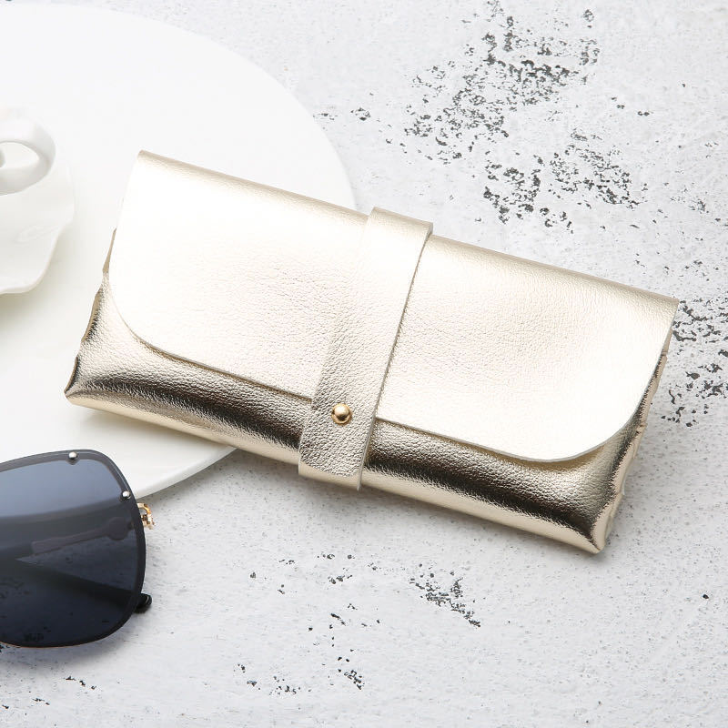 Portable Sunglasses Case Soft Simple Trendy Sung lasses Glasses Leather Cases Myopia Storage Bag High Quality Retro Spectacle-Case Fashion Eyewear Accessories
Portable Sunglasses Case Soft Simple Trendy Sung lasses Glasses Leather Cases Myopia Storage Bag High Quality Retro Spectacle-Case Fashion Eyewear Accessories