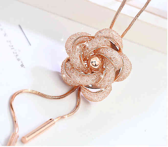 Autumn and Winter Long Sweater Chain Rose Necklace Women's Korean Fashion Pendant Clothing Personality Accessories