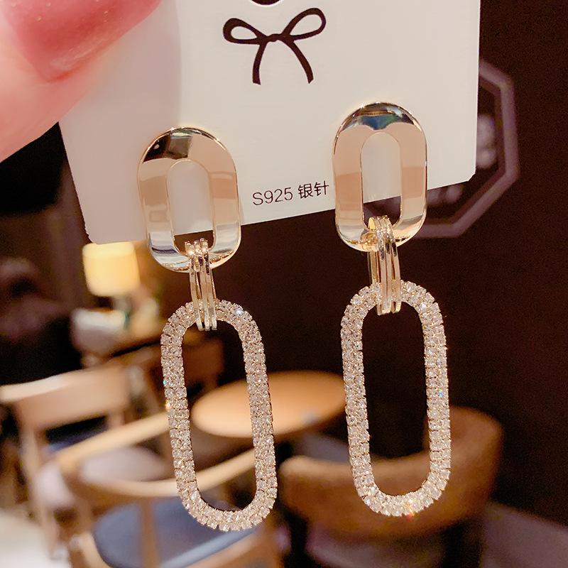 Dangle & Chandelier Women's Geometric Oval Hoop Earrings Simple Metal Style Hollow Personality Fashion Vintage Jewelry, Silver
Dangle & Chandelier Women's Geometric Oval Hoop Earrings Simple Metal Style Hollow Personality Fashion Vintage Jewelry, Silver
