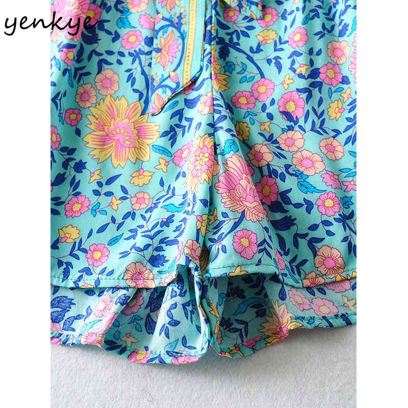 Floral Print Holiday Boho Beach Jumpsuit Women Sexy Cross V Neck Batwing Sleeve Casual Summer Short Romper 210430