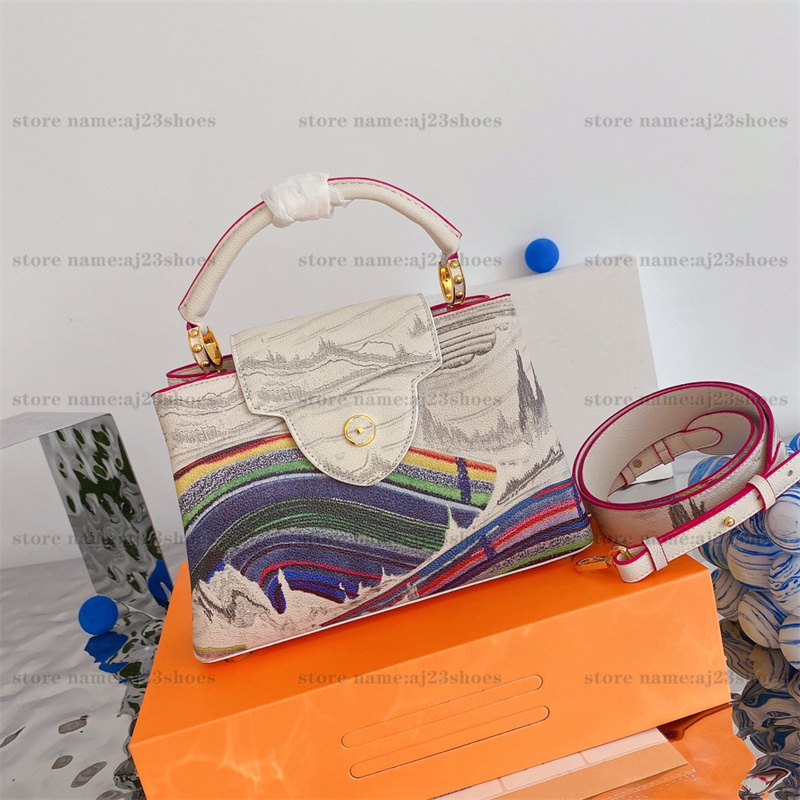 Capucines BB Huang Yuxing Cross Body Bag landscape painting colored mountains embroidery limited-edition Tote Bags M59281, 03
Capucines BB Huang Yuxing Cross Body Bag landscape painting colored mountains embroidery limited-edition Tote Bags M59281, 03