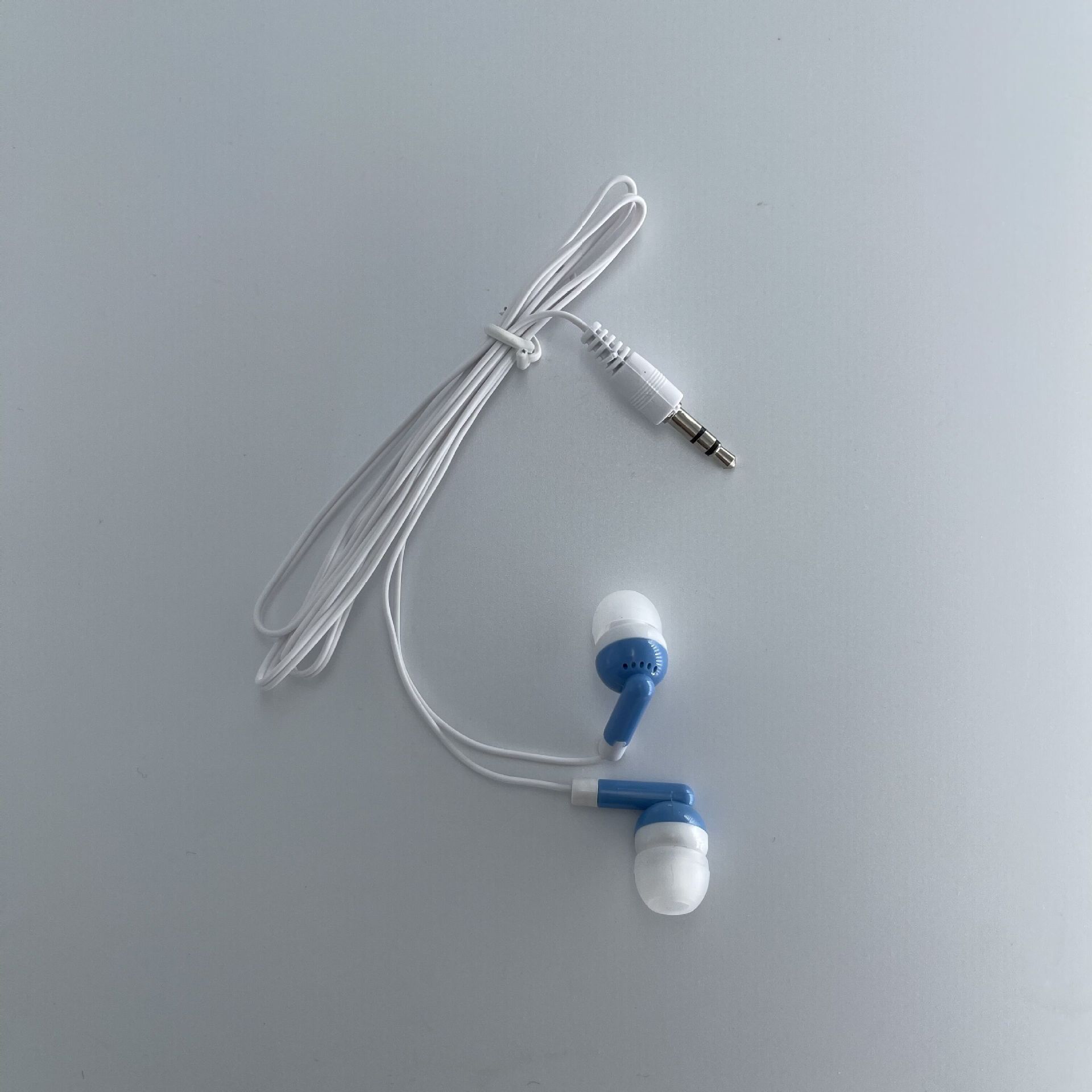 Hot Cheapest disposable earphones headphone headset for bus train or plane one time use Low Cost Earbuds For School,Hotel,Gyms