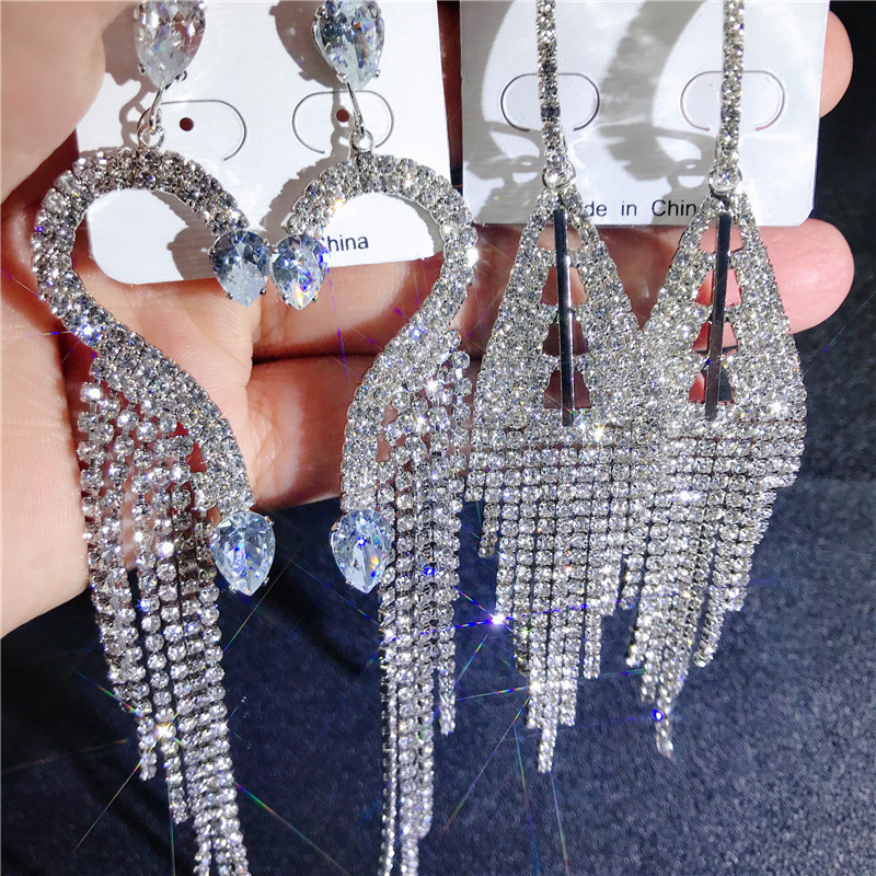 Diamonds Long Tassel Dangles Eardrop Claw Chain Ladies Earrings Boutique Female Jewelry Super Flash Rhinestone Mixed Batch