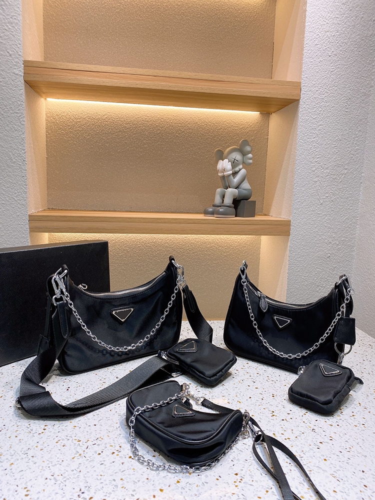 Women Luxurys Designers Bags 2021 Crossbody Bag Handbag Fashion shoulder girls purse Classic and stylish Ladies Casual wallet designer handbags
Women Luxurys Designers Bags 2021 Crossbody Bag Handbag Fashion shoulder girls purse Classic and stylish Ladies Casual wallet designer handbags