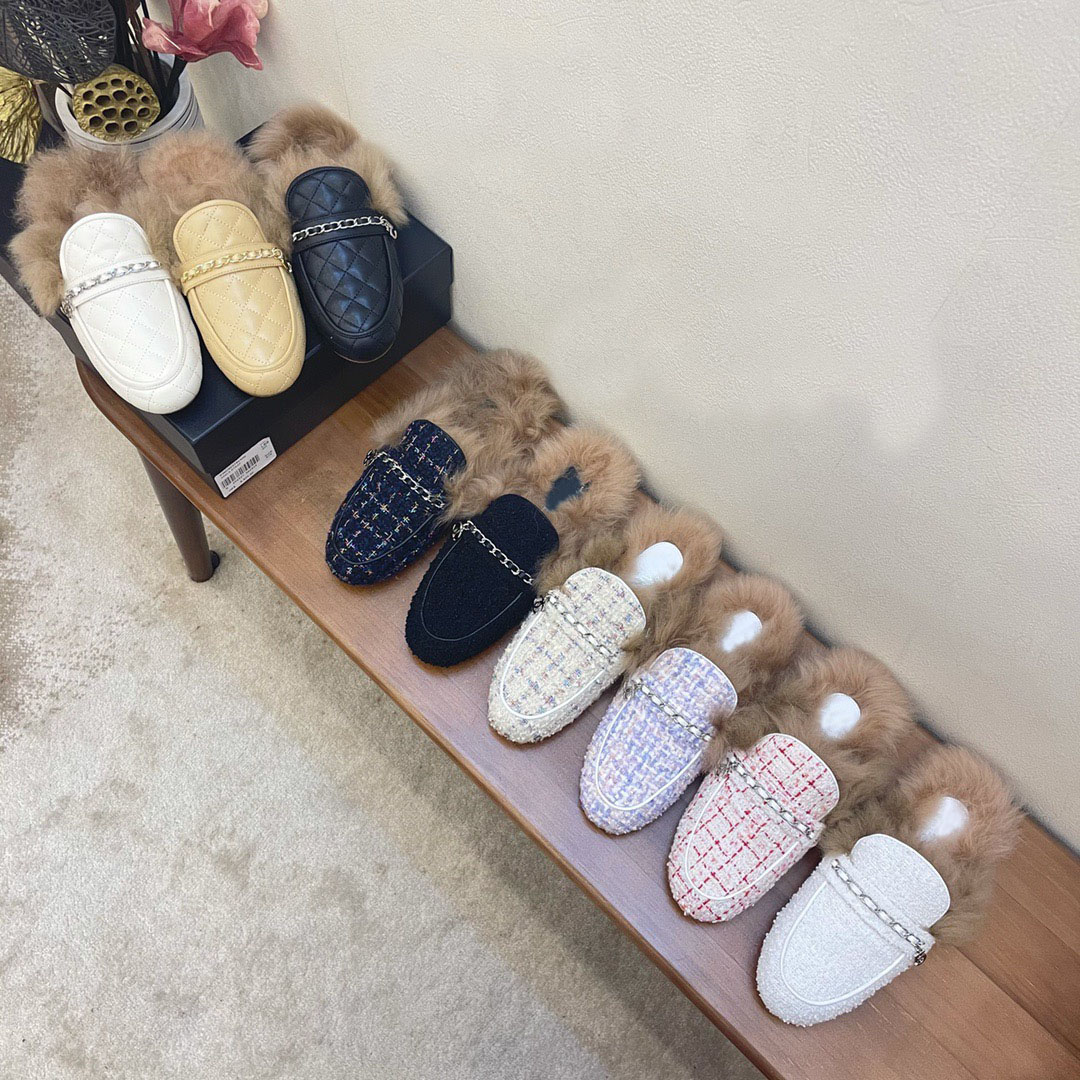 Womens Fashionable Leather Slipper Luxury Designer Classic Pop All Sheepskin Rhomboid Pattern Thick Sole Slippers With complete packaging 6565 Wool slippers, Pink
Womens Fashionable Leather Slipper Luxury Designer Classic Pop All Sheepskin Rhomboid Pattern Thick Sole Slippers With complete packaging 6565 Wool slippers, Pink