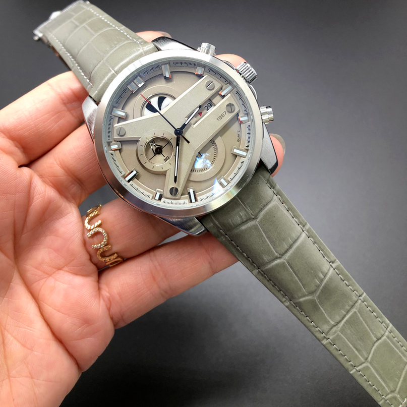 Top Fashion Men's Watch Quartz Automatic Date So Dial Working Diving Leather Strap WatchesMen's Best Gift OB4017
Top Fashion Men's Watch Quartz Automatic Date So Dial Working Diving Leather Strap WatchesMen's Best Gift OB4017
