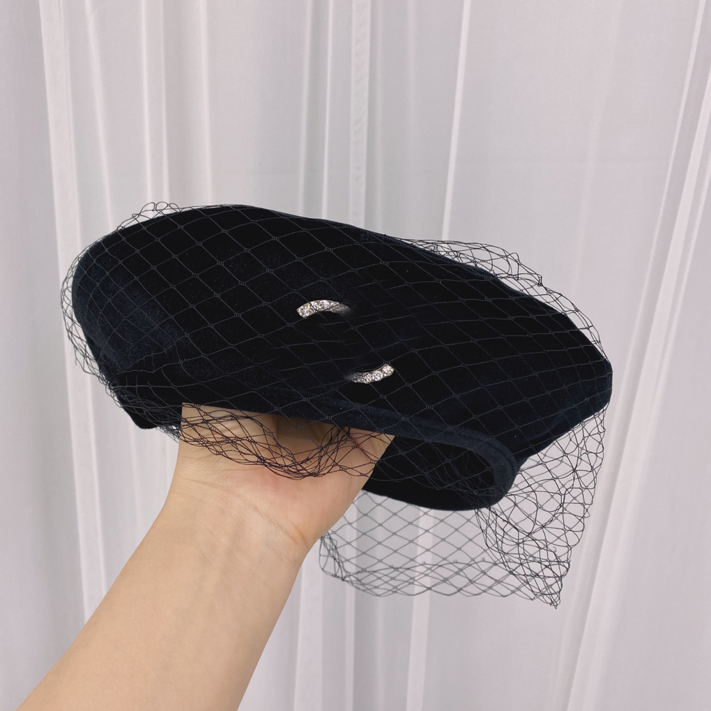 High Quality Designer Caps Beret Rhinestone Velvet Womens C Letters Luxury Cashmere Octagonal Berets Hat Cap Outdoor Travel Warm Winter Windproof Vacation Bonnet, Black
High Quality Designer Caps Beret Rhinestone Velvet Womens C Letters Luxury Cashmere Octagonal Berets Hat Cap Outdoor Travel Warm Winter Windproof Vacation Bonnet, Black