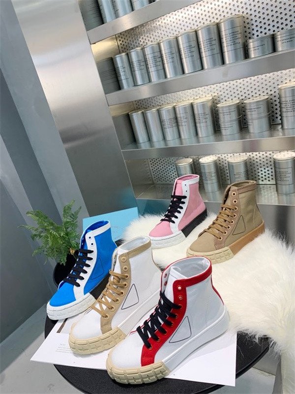 High Top Quality Brand Runner Shoes Casual Fashion Boots Designer Luxe Sports Tennis Trainers White Black Sneakers, Choose the color
High Top Quality Brand Runner Shoes Casual Fashion Boots Designer Luxe Sports Tennis Trainers White Black Sneakers, Choose the color