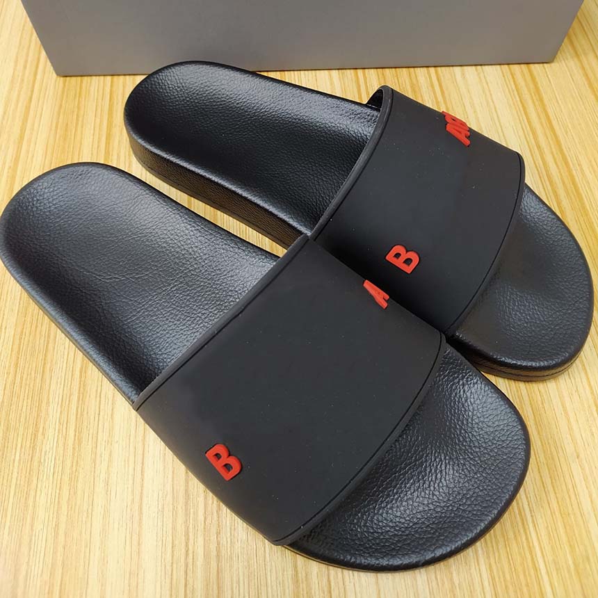 2021 high quality men's and women's sandals slippers slippery summer fashion wide flatwith frame multi-size, Black
2021 high quality men's and women's sandals slippers slippery summer fashion wide flatwith frame multi-size, Black