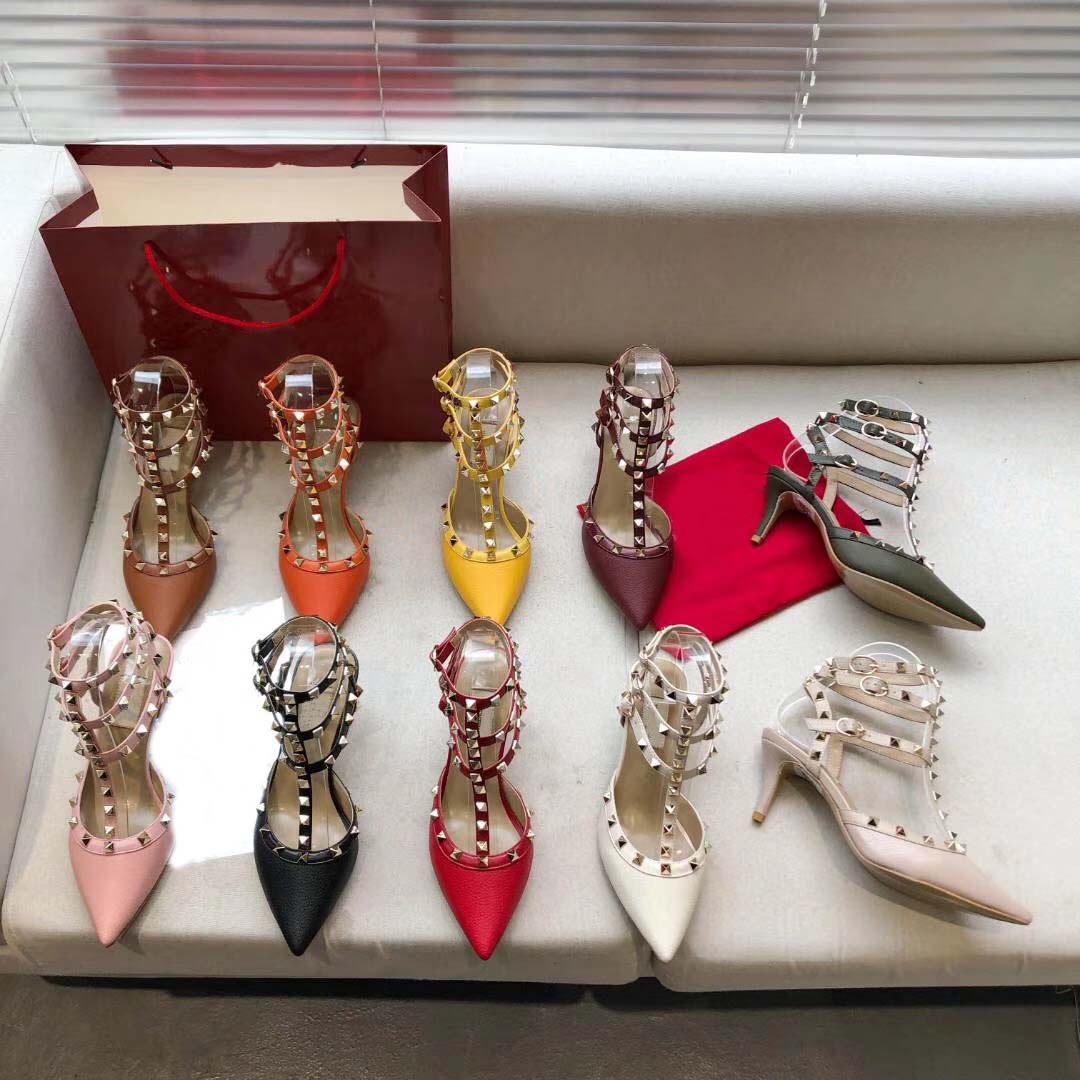 Rivet with thick heel sandals, cowhide upper and sheepskin lining luxurys designer high heels, height 6.5cm ~ 9.5cm shoe008, Box
Rivet with thick heel sandals, cowhide upper and sheepskin lining luxurys designer high heels, height 6.5cm ~ 9.5cm shoe008, Box