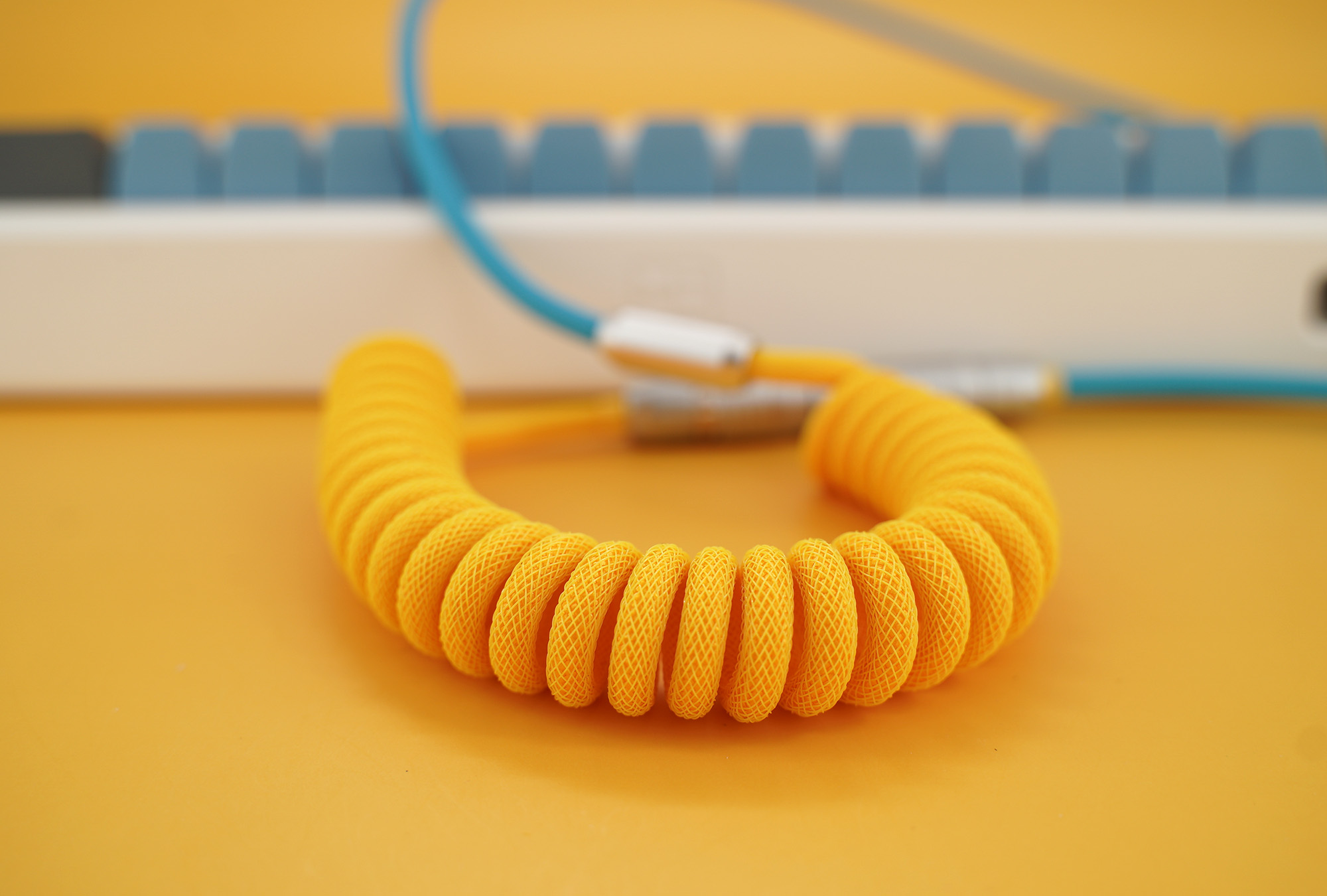 GeekCable Handmade Customized Mechanical Keyboard Cable For GMK Theme SP Keycap Little Bee Colorway Multiple Plug Connectors