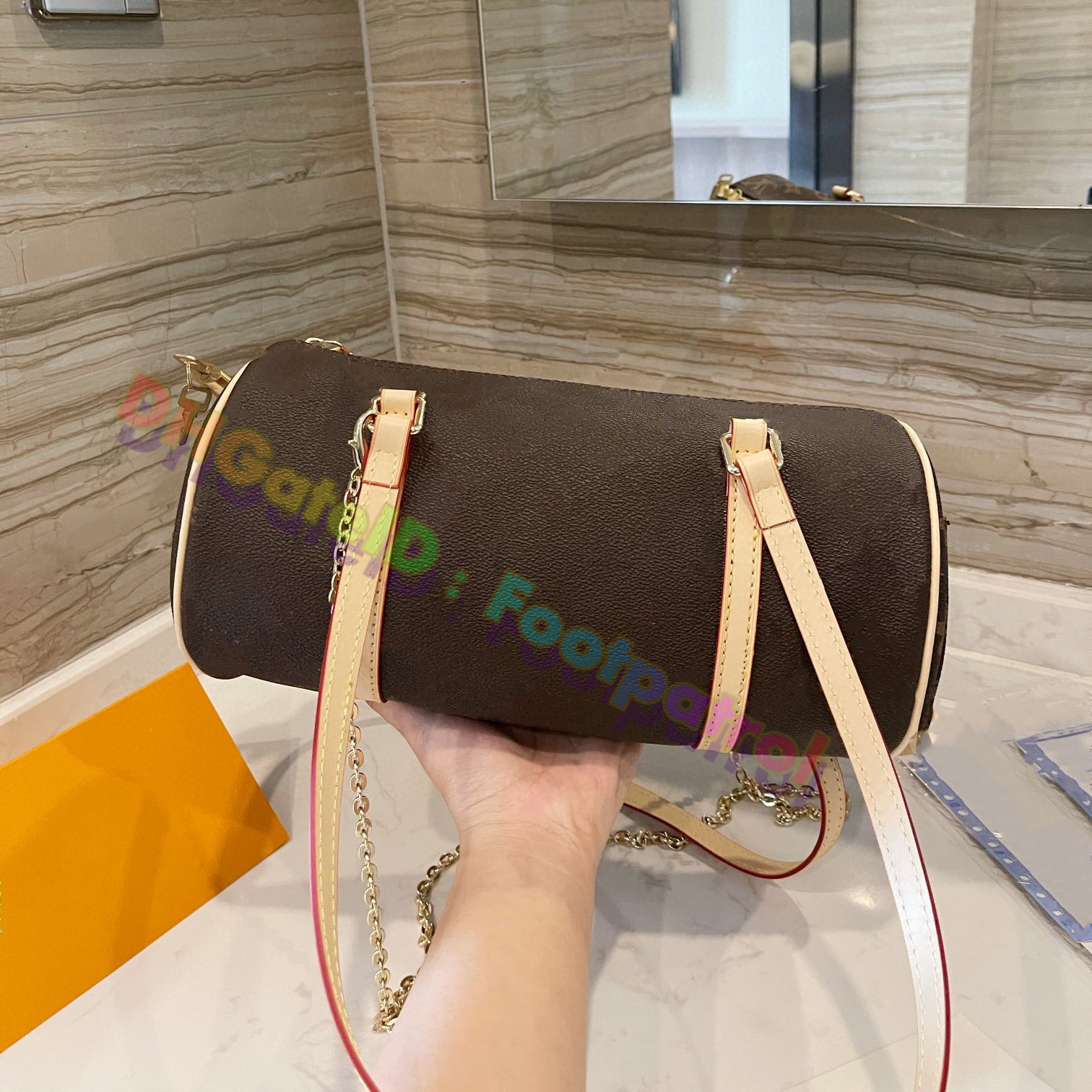 Women Classic Barrel Bag Vintage Shoulder Handbags Luxurys Designers Bags 2021 Fashion travel Cross Body handbag Ladies Top quality Real leather purse wallet, Customize
Women Classic Barrel Bag Vintage Shoulder Handbags Luxurys Designers Bags 2021 Fashion travel Cross Body handbag Ladies Top quality Real leather purse wallet, Customize