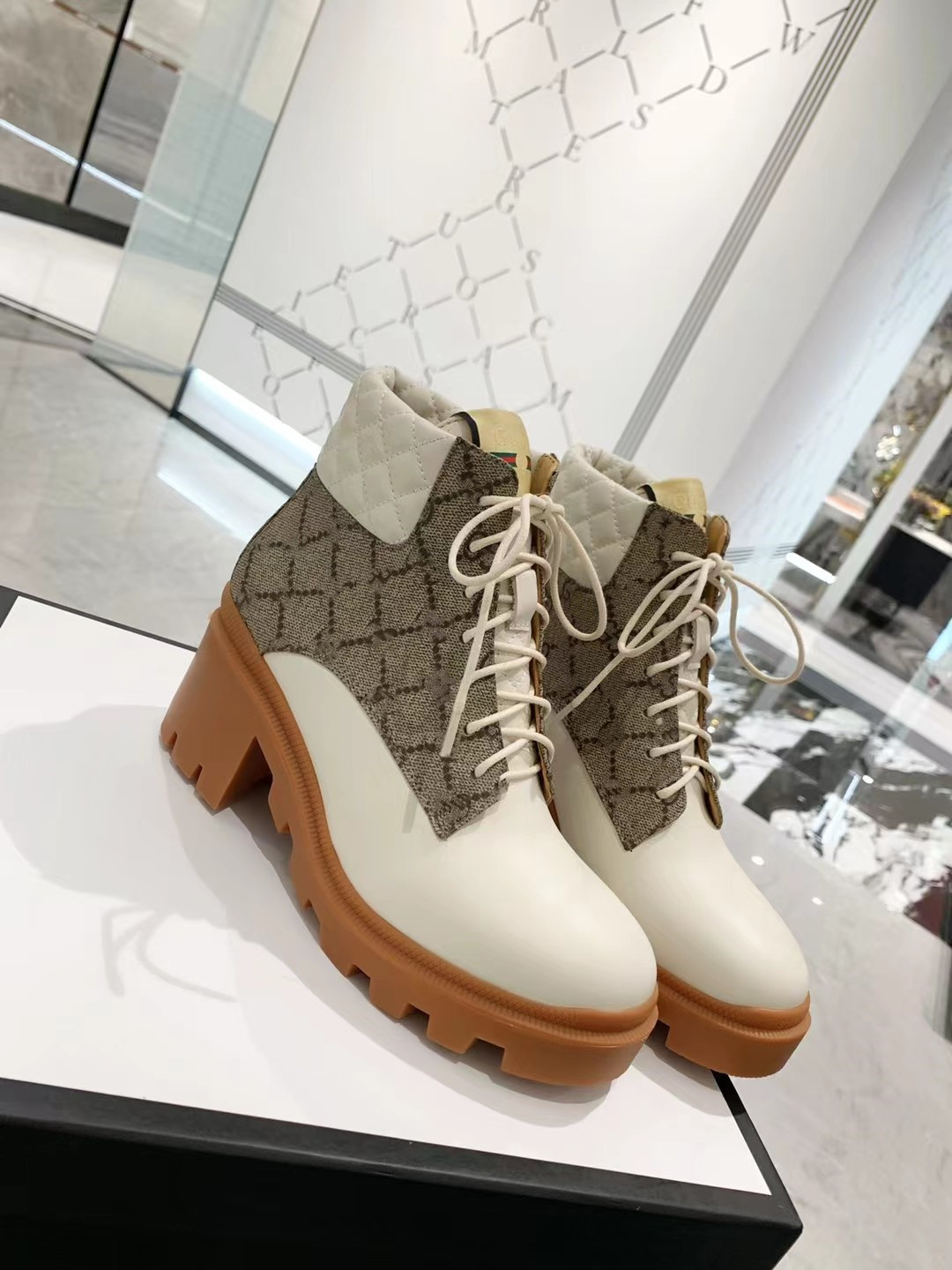 Women's Double G Fashion Boots high quality women ankle bootes by combining lug sole with lace-up closure and quilted leather detail at the ankles Size 35-42, Box
Women's Double G Fashion Boots high quality women ankle bootes by combining lug sole with lace-up closure and quilted leather detail at the ankles Size 35-42, Box